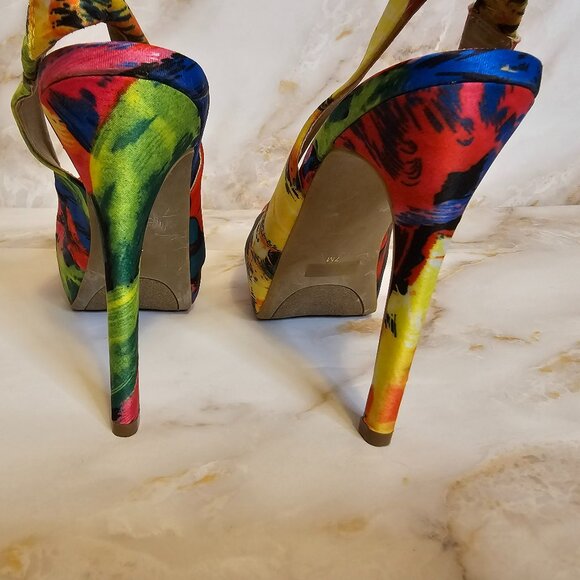 Guess Sling Back Platform Heels, Size 7 - Picture 3 of 6